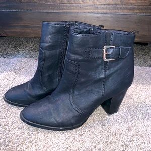 Heeled booties